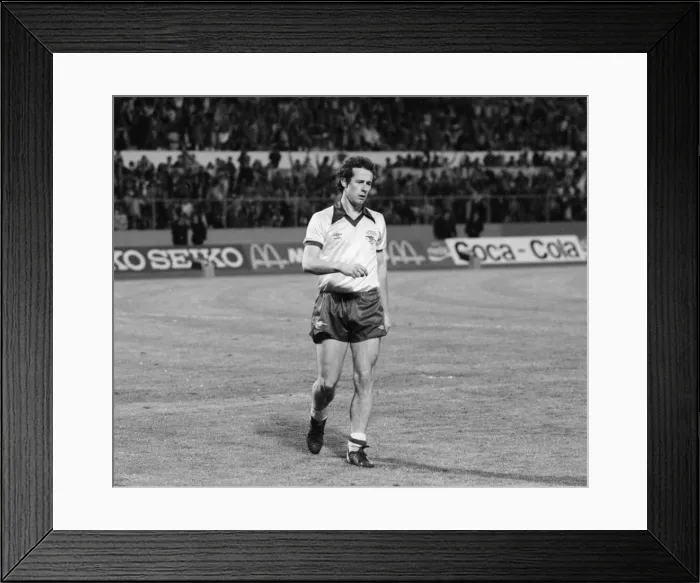 Framed Print : European Cup Winners Cup Final. Valencia 0 Arsenal 0 After extra-time Arsenal