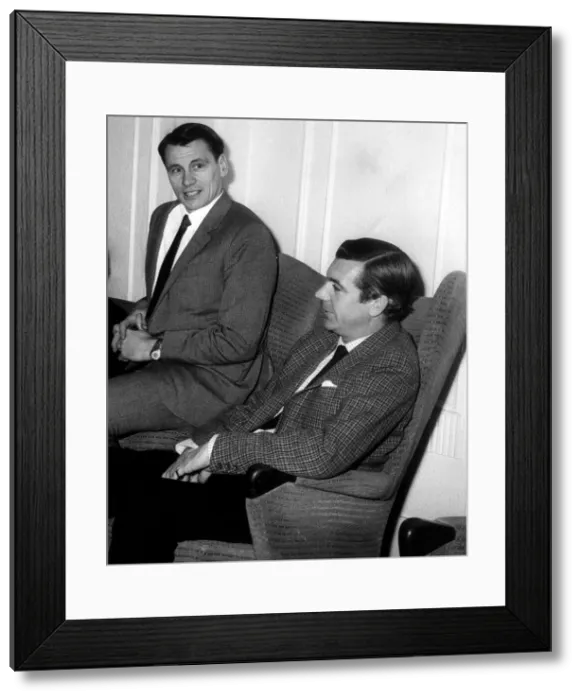 Framed Print : New Fulham manager Bobby Robson (l) speaking with senior player Johnny Haynes at Craven
