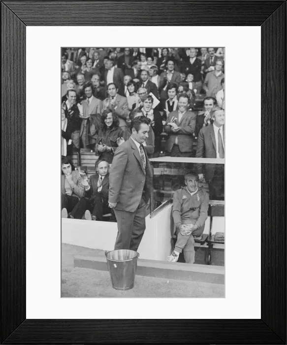 Framed Print : Leeds Manager Brian Clough seen here walking to the dug out at the start of the game Framed Print : Leeds Manager Brian Clough seen here walking to the dug out at the start of the game