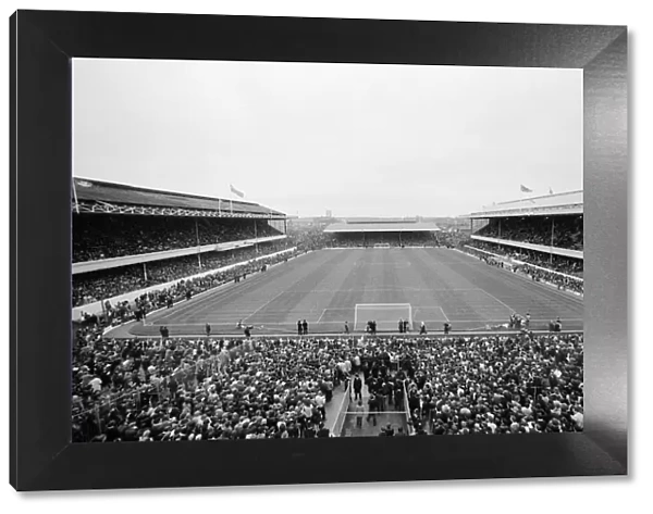 Highbury Stadium - Football Ground of Arsenal - November 1979 mirrorpix