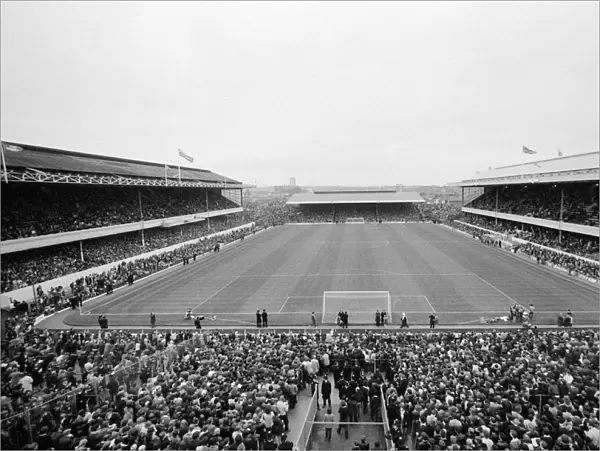 Highbury Stadium - Football Ground of Arsenal - November 1979 mirrorpix