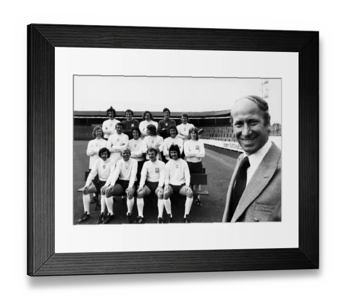 Framed Print : Preston North End manager Bobby Charlton with his team pose for a pre season photocall