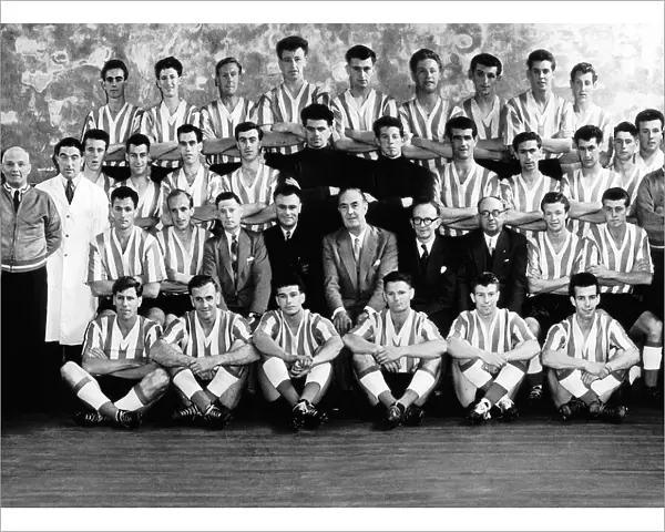 Sunderland Football Club Team Picture 1957-58 Front Row L-R Len Shackleton Don