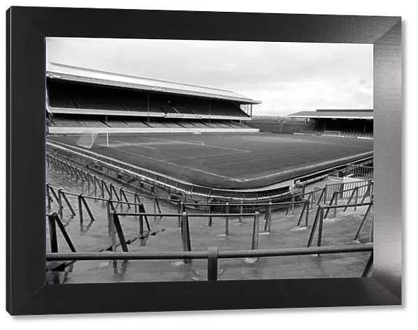 Highbury Stadium - Arsenal Football Ground - March 1981 DM81  /  1377 15  /  03  /  1981