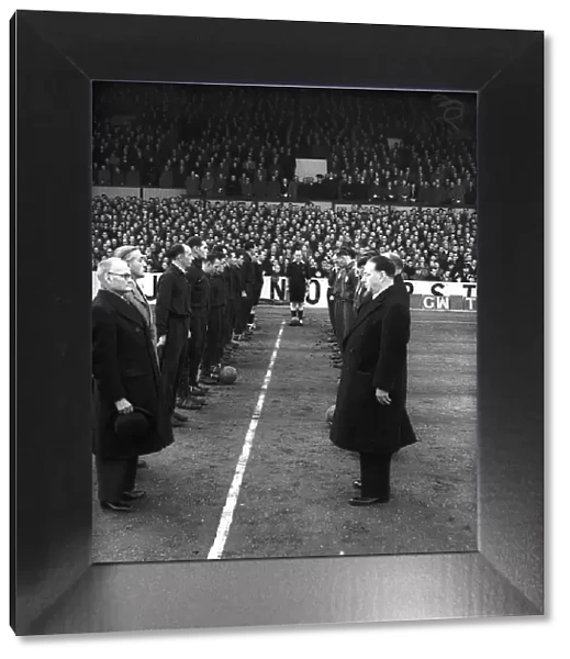 Tottenham Hotspur v Arsenal February 1952 One minute silence before Spurs vs