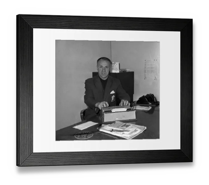 Framed Print : Bill Shankly the Liverpool Football manager in his office at the ground Framed Print : Bill Shankly the Liverpool Football manager in his office at the ground