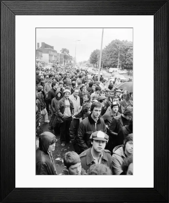 Framed Print : Spurs fans queue for tickets to the Cup Final replay against Manchester City Framed Print : Spurs fans queue for tickets to the Cup Final replay against Manchester City