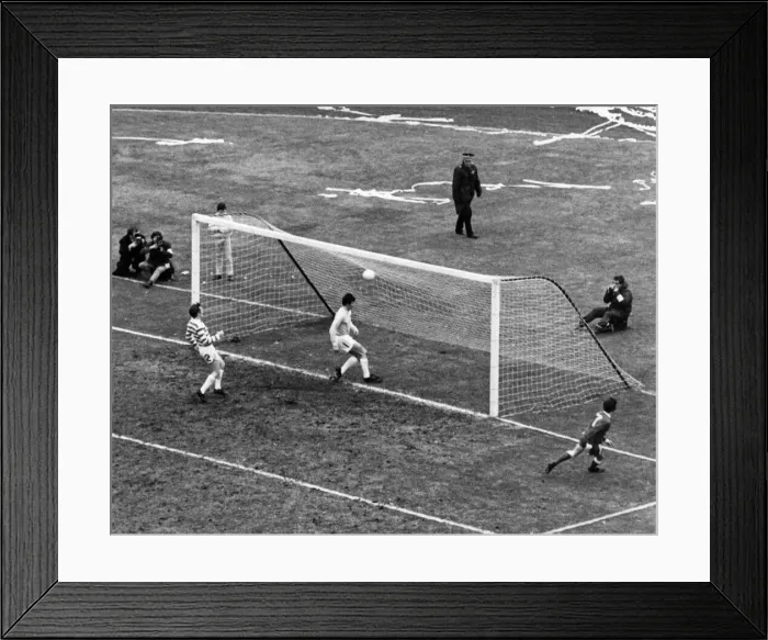 Framed Print : FA Scottish Cup Final. 11th April 1970. Derek McKay scores for