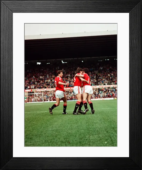 Framed Print : Manchester United 2 v. Luton Town 0. Division 1 Framed Print : Manchester United 2 v. Luton Town 0. Division 1