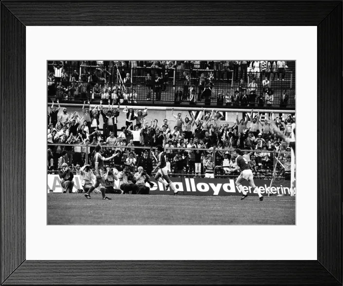 Framed Print : AZ Alkmaar v Ipswich Town in action during 2nd leg match of UEFA Cup Final at the Olympic