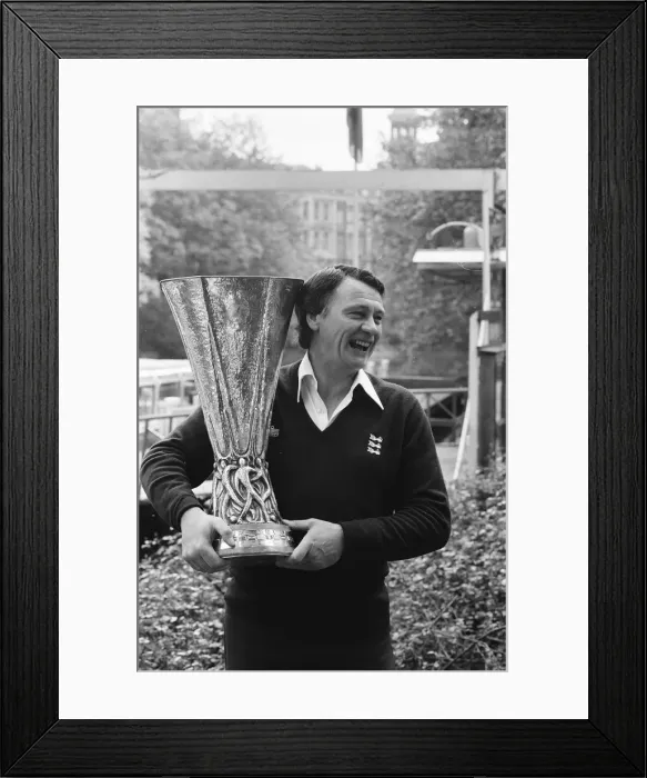 Framed Print : Ipswich Town, morning after winning UEFA Cup. Bobby Robson manager Framed Print : Ipswich Town, morning after winning UEFA Cup. Bobby Robson manager
