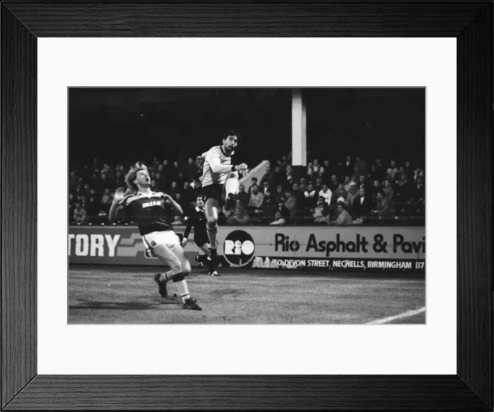 Framed Print : Aston Villa v Oxford United League Cup semi final 1st leg match at Villa Park March 1986 Framed Print : Aston Villa v Oxford United League Cup semi final 1st leg match at Villa Park March 1986