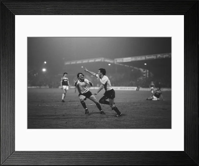 Framed Print : Oxford United v Aston Villa League Cup semi final 2nd leg match at Manor Park March 1986 Framed Print : Oxford United v Aston Villa League Cup semi final 2nd leg match at Manor Park March 1986