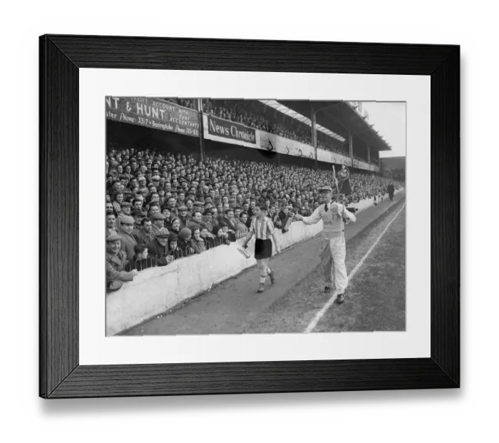 Framed Print : FA Cup fourth round. Southampton 2 v. Watford 2 at The Dell. 30th January 1960 Framed Print : FA Cup fourth round. Southampton 2 v. Watford 2 at The Dell. 30th January 1960