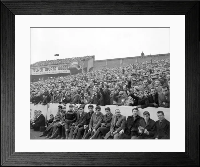 Framed Print : FA Cup fourth round. Southampton 2 v. Watford 2 at The Dell Framed Print : FA Cup fourth round. Southampton 2 v. Watford 2 at The Dell