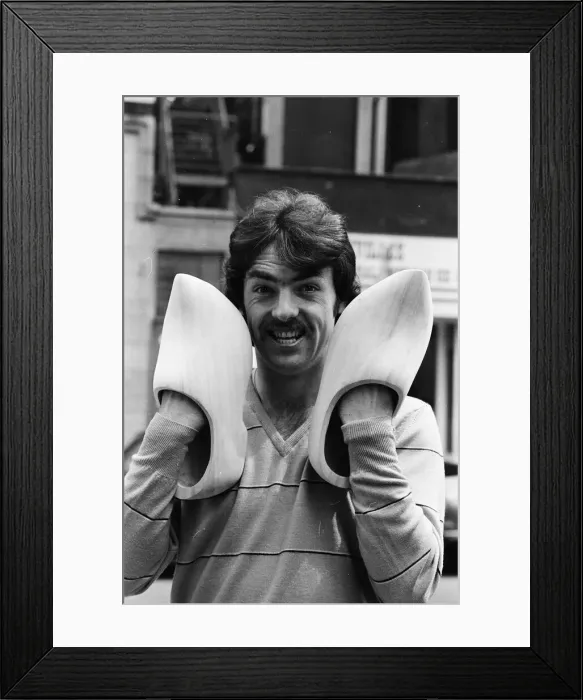 Framed Print : Ipswich Town, morning after winning UEFA Cup. John Wark Framed Print : Ipswich Town, morning after winning UEFA Cup. John Wark