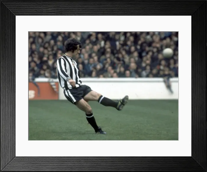Framed Print : Newcastle United midfielder Terry Hibbitt in action for his team. October 1974 Framed Print : Newcastle United midfielder Terry Hibbitt in action for his team. October 1974