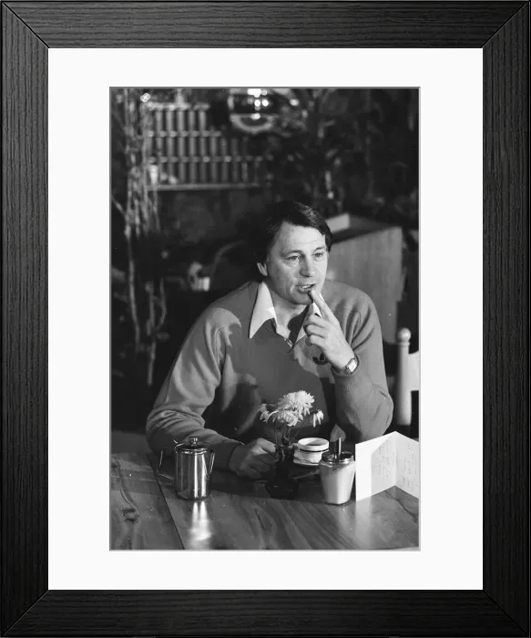 Framed Print : Ipswich Town, morning after winning UEFA Cup. Bobby Robson manager Framed Print : Ipswich Town, morning after winning UEFA Cup. Bobby Robson manager