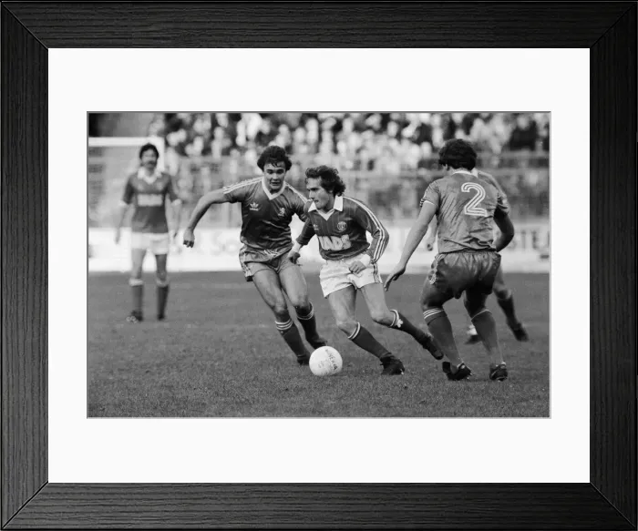 Framed Print : English League Division Two match at The Valley. Charlton Athletic 2 v Framed Print : English League Division Two match at The Valley. Charlton Athletic 2 v