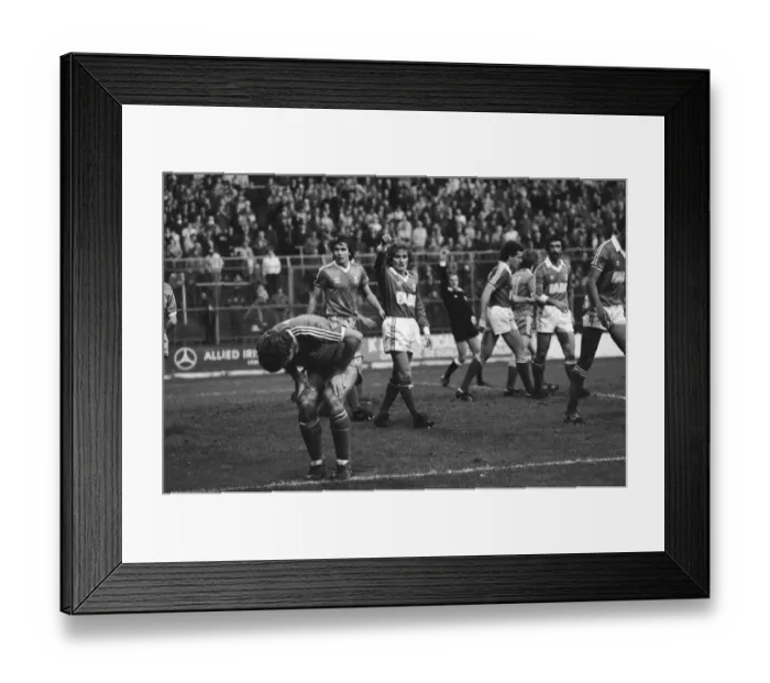 Framed Print : English League Division Two match at The Valley. Charlton Athletic 2 v
