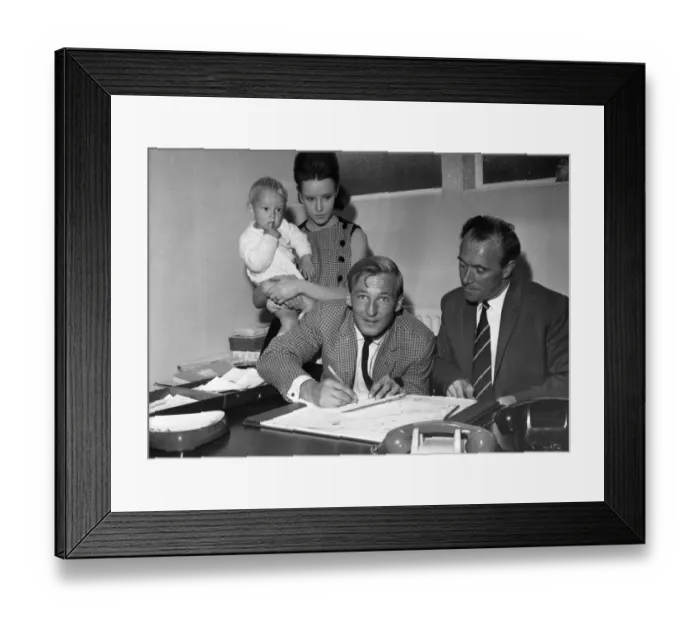 Framed Print : Tony Waddington Stoke City Manager (right) with new signing Peter Dobing Circa