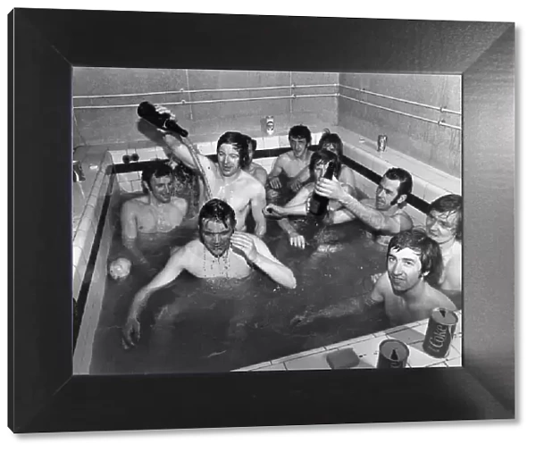 Celtic players celebrate in team bath after winning match against Hibernian
