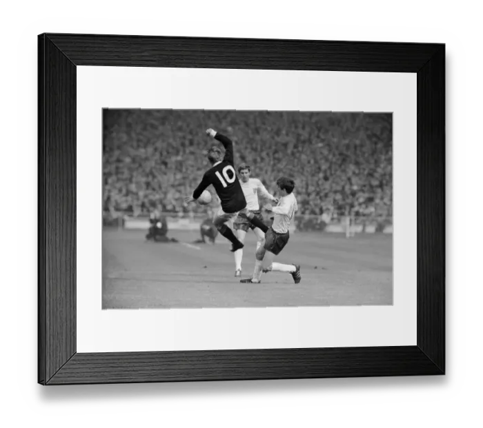 Framed Print : Home International and European Championship Qualifying match at Wembley Stadium Framed Print : Home International and European Championship Qualifying match at Wembley Stadium
