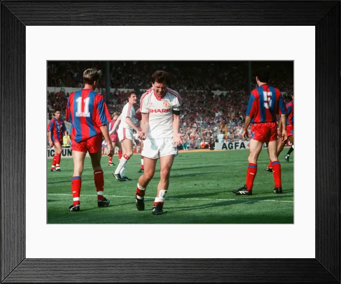Framed Print : FA Cup Final at Wembley Stadium. Crystal Palace 3 v Manchester United 3 Framed Print : FA Cup Final at Wembley Stadium. Crystal Palace 3 v Manchester United 3