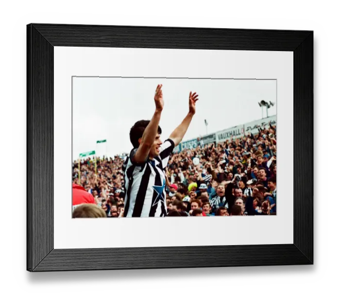 Framed Print : Match action Newcastle United 7-1 Leicester City 1993 League Campaign Framed Print : Match action Newcastle United 7-1 Leicester City 1993 League Campaign