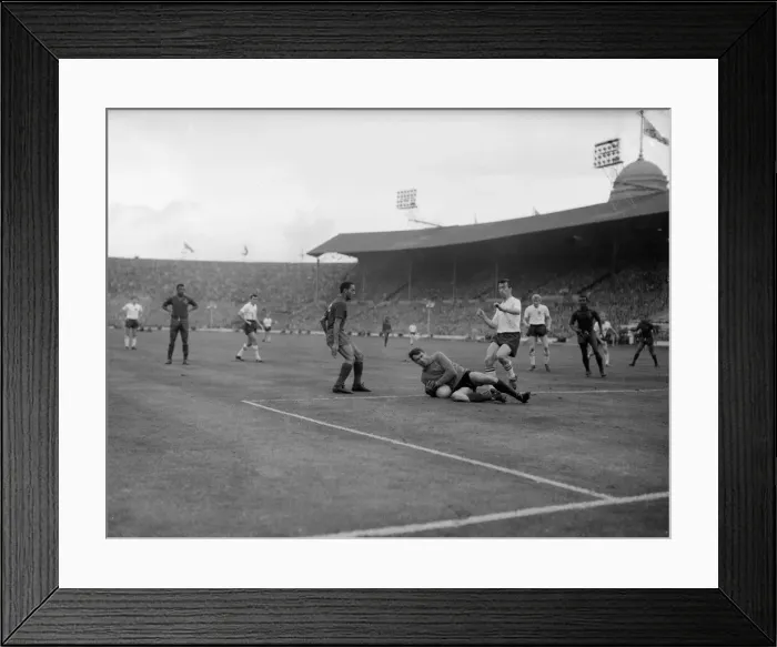 Framed Print : 1962 World Cup Qualifying match at Wembley Stadium. England 2 v Portugal 0 Framed Print : 1962 World Cup Qualifying match at Wembley Stadium. England 2 v Portugal 0
