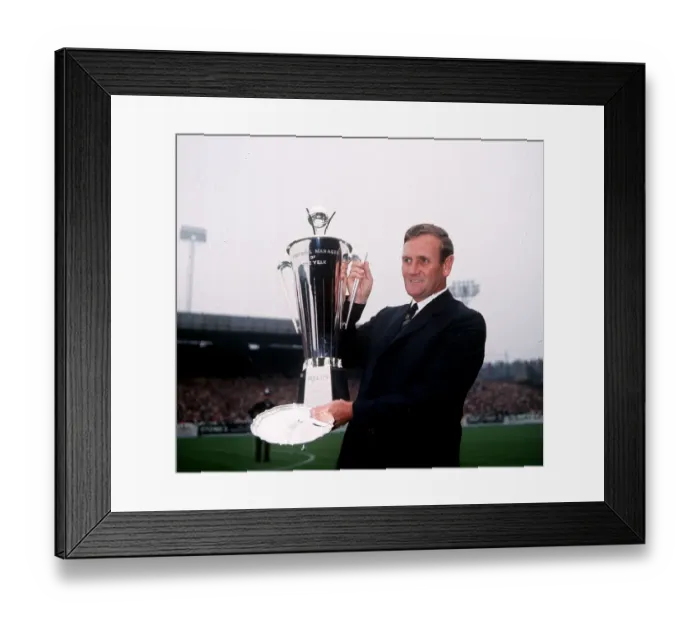 Framed Print : Manager of Leeds United Football Club Don Revie with the Manager of the Year Trophy Framed Print : Manager of Leeds United Football Club Don Revie with the Manager of the Year Trophy