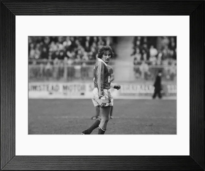 Framed Print : English League Division Two match at The Valley. Charlton Athletic 2 v Framed Print : English League Division Two match at The Valley. Charlton Athletic 2 v