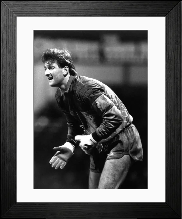 Framed Print : West Ham v. Chelsea, Full members Cup 1986. Eddie Niedzwiecki Framed Print : West Ham v. Chelsea, Full members Cup 1986. Eddie Niedzwiecki