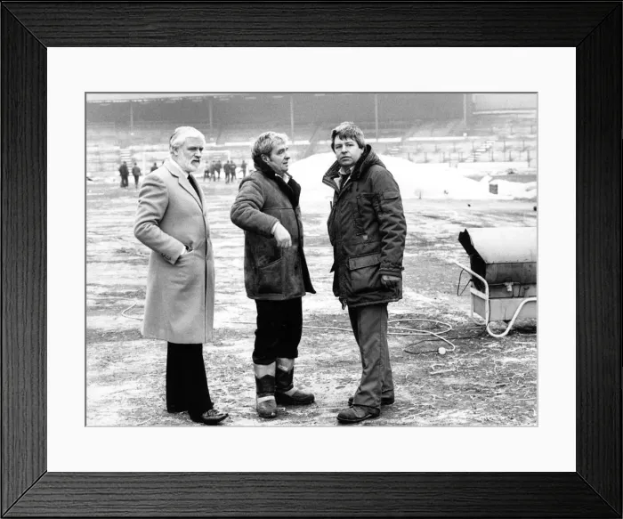 Framed Print : Chelsea owner Ken Bates and manager John Neal with ground staff at Stamford Bridge Framed Print : Chelsea owner Ken Bates and manager John Neal with ground staff at Stamford Bridge