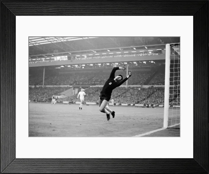 Framed Print : West Ham United v 1860 Munich European Cup Winners Cup Final at Wembley Stadium Framed Print : West Ham United v 1860 Munich European Cup Winners Cup Final at Wembley Stadium