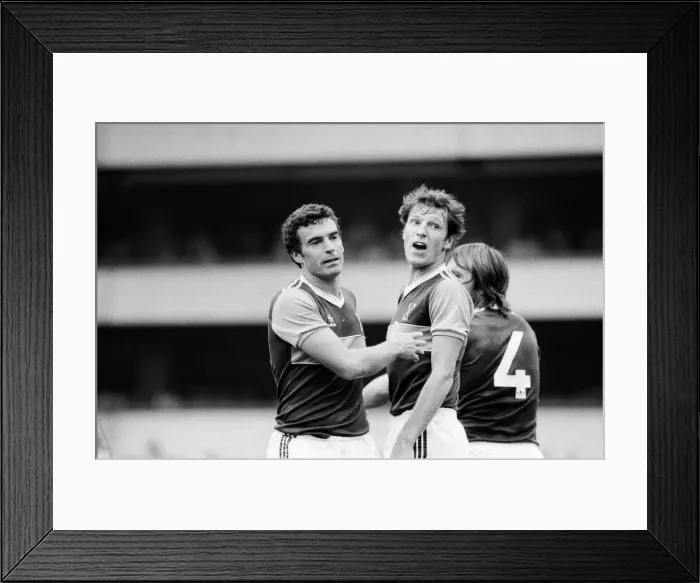 Framed Print : Tottenham Hotspur v West ham United league match at White Hart Lane 3rd September 1983