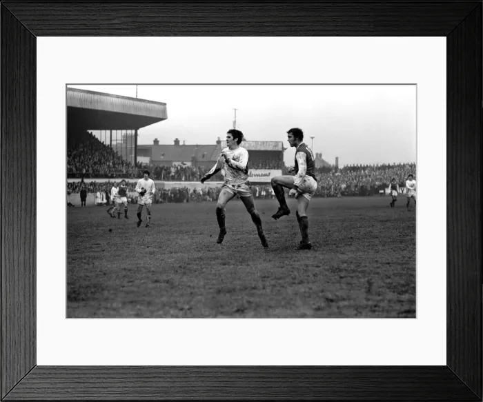 Framed Print : F. A. Cup: Yeovil v. Arsenal: 3rd Round. January 1971 71-00138-018 Framed Print : F. A. Cup: Yeovil v. Arsenal: 3rd Round. January 1971 71-00138-018