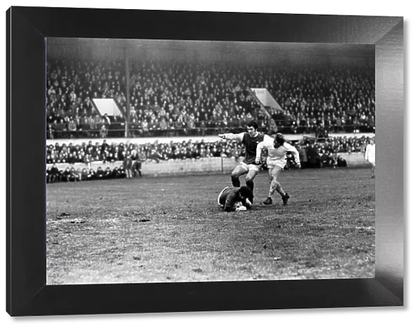 F. A. Cup: Yeovil v. Arsenal: 3rd Round. January 1971 71-00138-047
