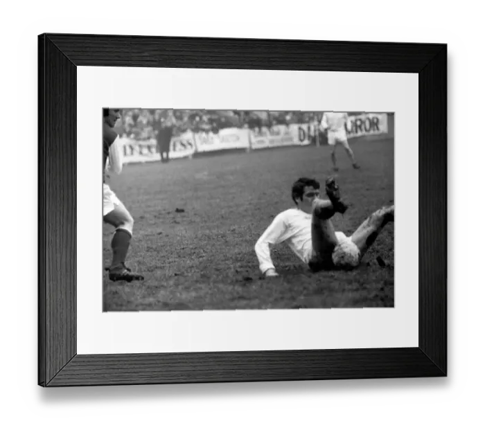 Framed Print : F. A. Cup: Yeovil v. Arsenal: 3rd Round. January 1971 71-00138-008 Framed Print : F. A. Cup: Yeovil v. Arsenal: 3rd Round. January 1971 71-00138-008