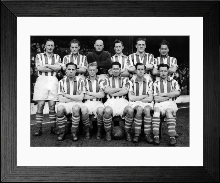 Framed Print : Coventry City A.F.C. 1950. Left To Right. Back Row... Timmins.G. Mason.R.J. Wood. A Framed Print : Coventry City A.F.C. 1950. Left To Right. Back Row... Timmins.G. Mason.R.J. Wood. A