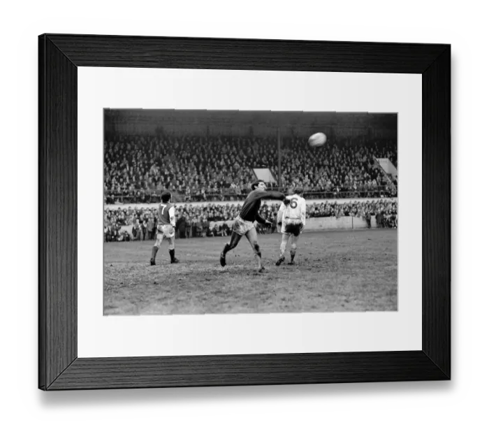 Framed Print : F. A. Cup: Yeovil v. Arsenal: 3rd Round. January 1971 71-00138-043