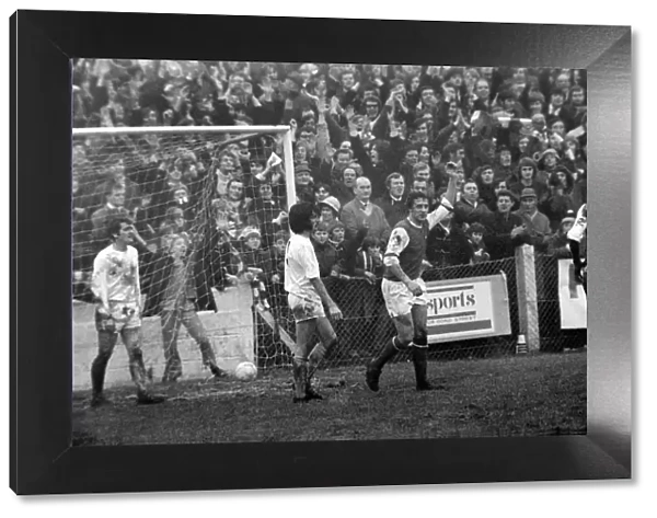 F. A. Cup: Yeovil v. Arsenal: 3rd Round. January 1971 71-00138-026