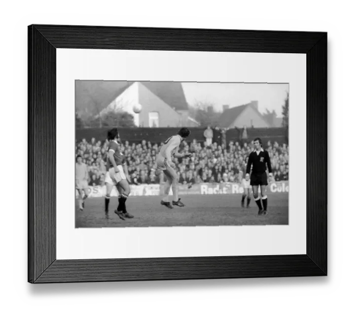 Framed Print : Football: Oxford United vs. Manchester United. February 1975 75-00765-040