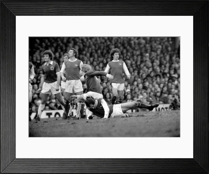 Framed Print : F. A. Cup: Arsenal v. Leicester City. February 1975 75-00906-024