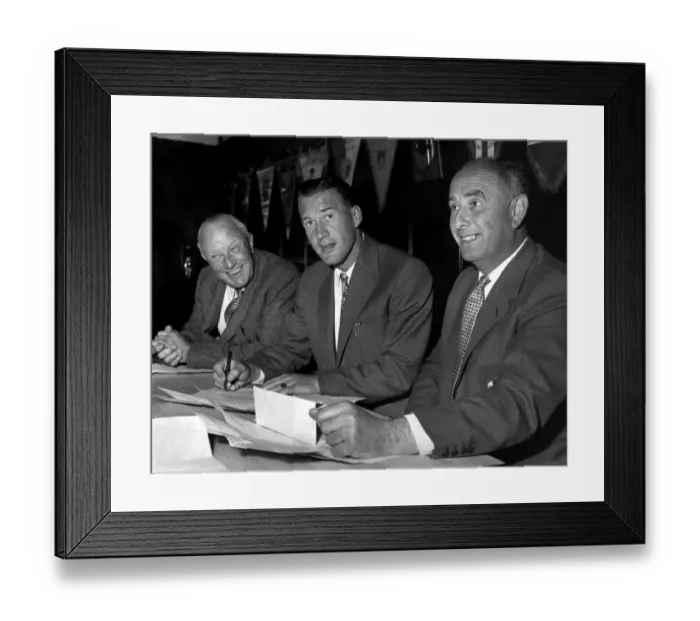 Framed Print : Bolton Wanderers Footballer Nat Lofthouse. November 1962 P007182 Framed Print : Bolton Wanderers Footballer Nat Lofthouse. November 1962 P007182