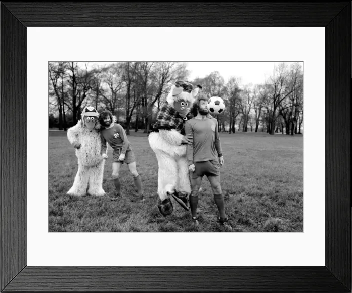 Framed Print : Wimbledon Wombles. January 1975 75-00394-006 Framed Print : Wimbledon Wombles. January 1975 75-00394-006