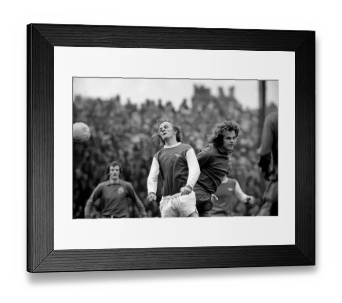 Framed Print : Sport Football Arsenal v Sheffield United 1974  /  75 Season