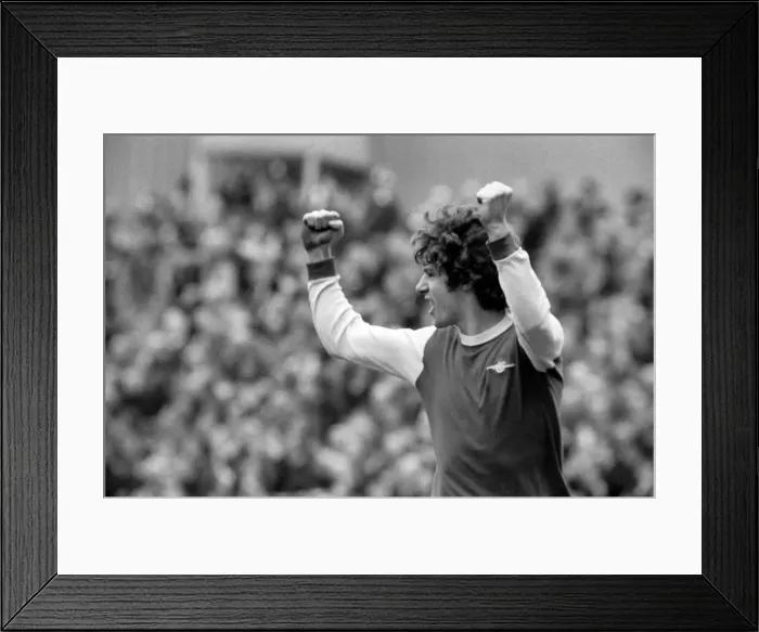 Framed Print : Sport Football Arsenal v Sheffield United 1974 / 75 Season Framed Print : Sport Football Arsenal v Sheffield United 1974 / 75 Season