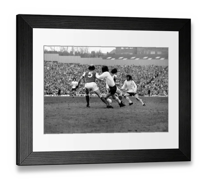 Framed Print : English League Division One match at Highbury Arsenal 1 v Tottenham Hotspur 0 Framed Print : English League Division One match at Highbury Arsenal 1 v Tottenham Hotspur 0