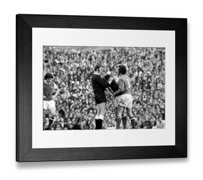 Framed Print : English League Division One match at Highbury Arsenal1 v Tottenham Hotspur 0